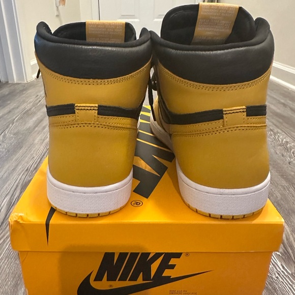 Jordan Men's Black and Yellow High-Top Sneakers (Pollen) - Picture 4 of 7